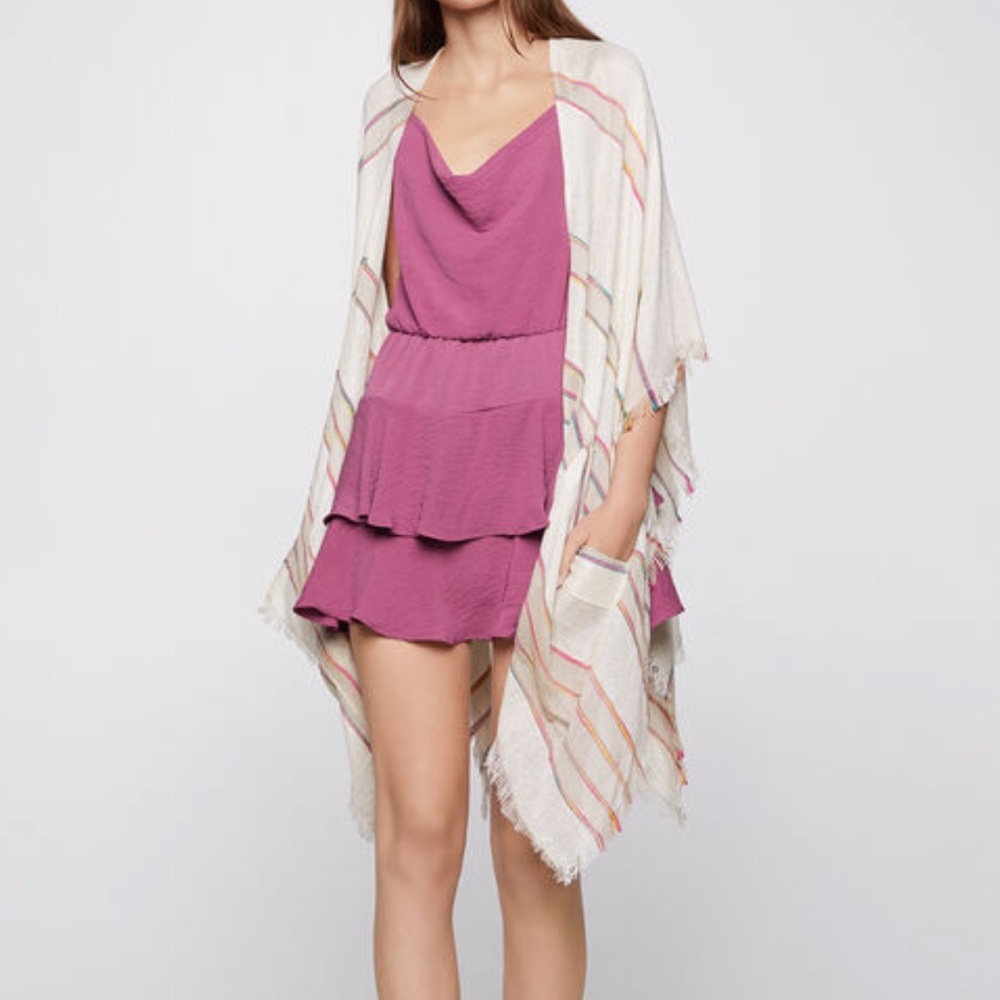 BCBGENERATION Poncho One Size